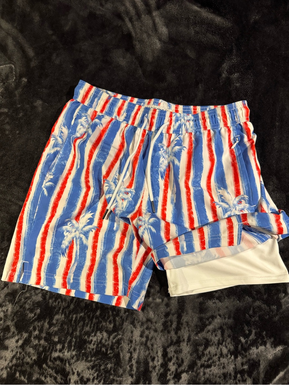 Men's Blue & Red Palm-Print Swim Trunks